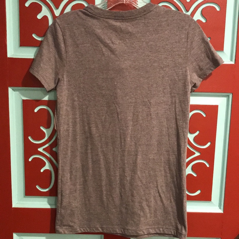 NWT Heathered Grey Free State Floral/Camo Tee. Size M - Picture 7 of 8